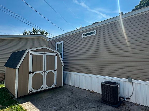3rd image of 108 Westwoods