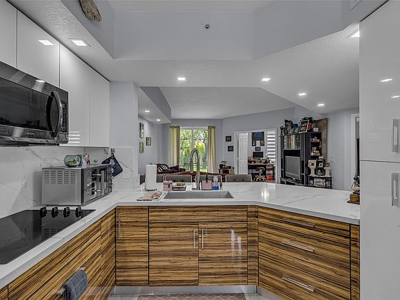 3rd image of 785 SW 148th Avenue #1405