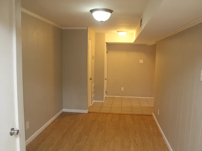 7574 Buckingham Dr #6 — Photo 3