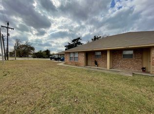 1501 9th St, Bridgeport, TX 76426