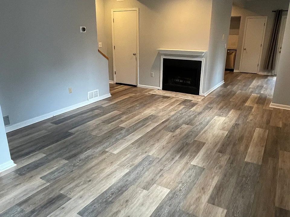 127 W 9th St #2