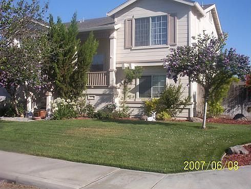Split Level corner Lot Front Landscapped