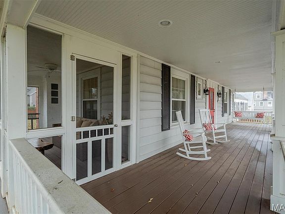 4th image of 4 Garden Ln