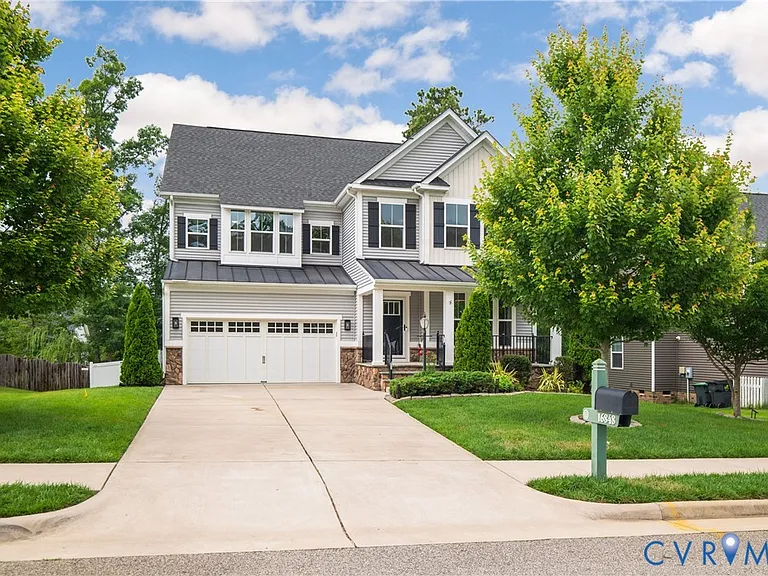 16848 White Daisy Loop — Photo 1