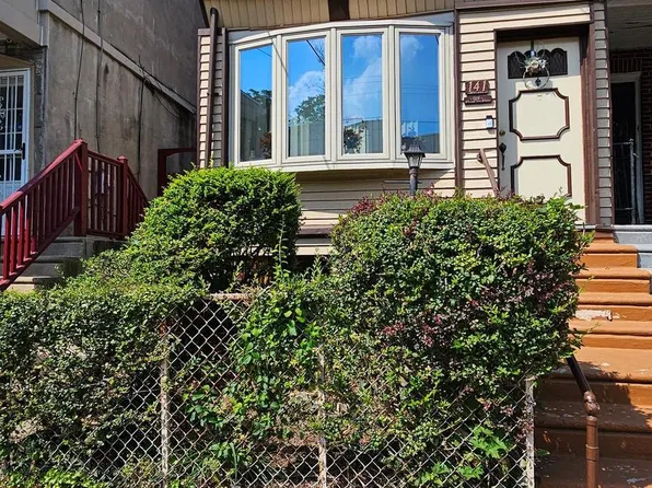 141 E Pleasant St, Philadelphia, PA 19119