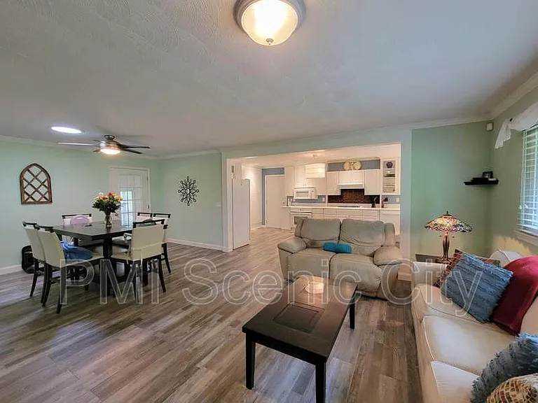 709 James Ave — Photo 21