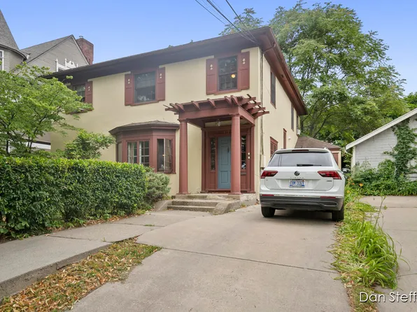 412 Crescent St NE, Grand Rapids, MI 49503