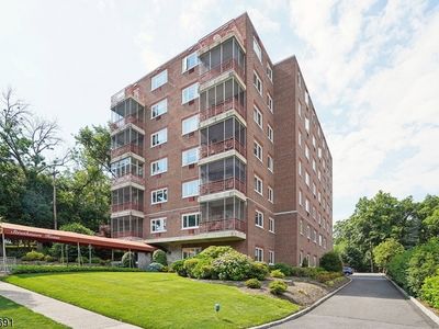 11 Euclid Ave #5C, Summit, NJ, 07901