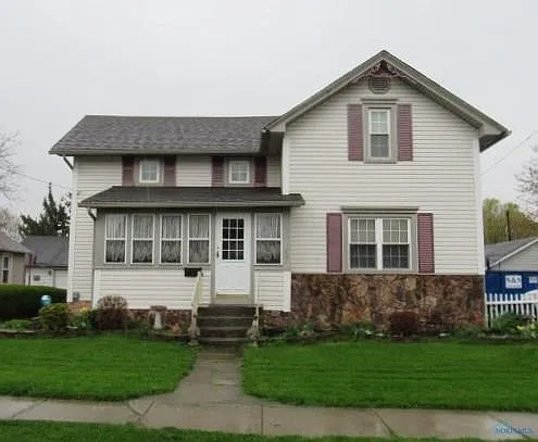 121 N Bryan St photo 1