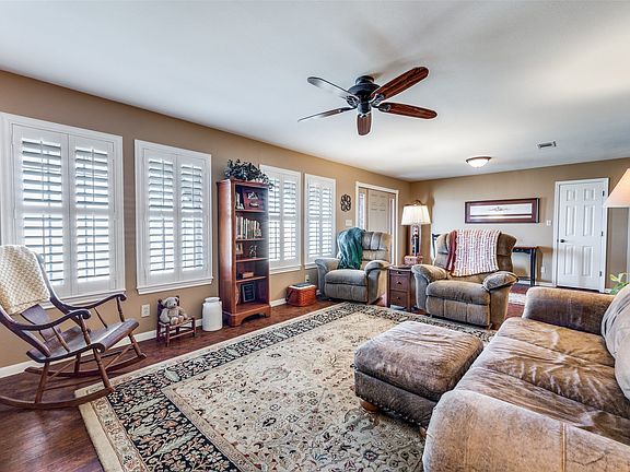 3rd image of 12517 Fm 1385