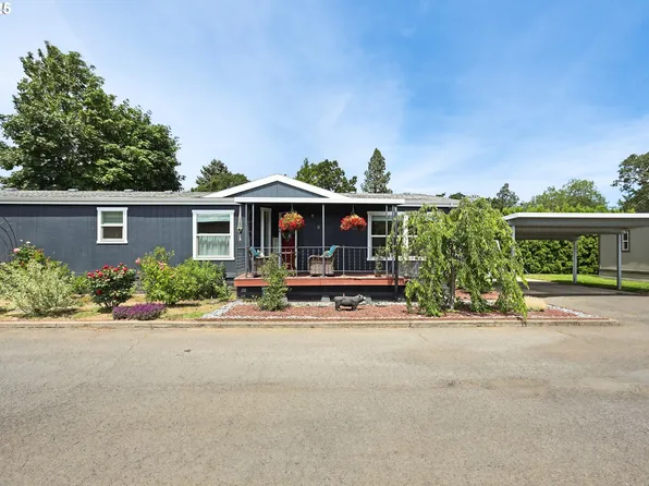 1267 Tucker Rd, Hood River, OR 97031
