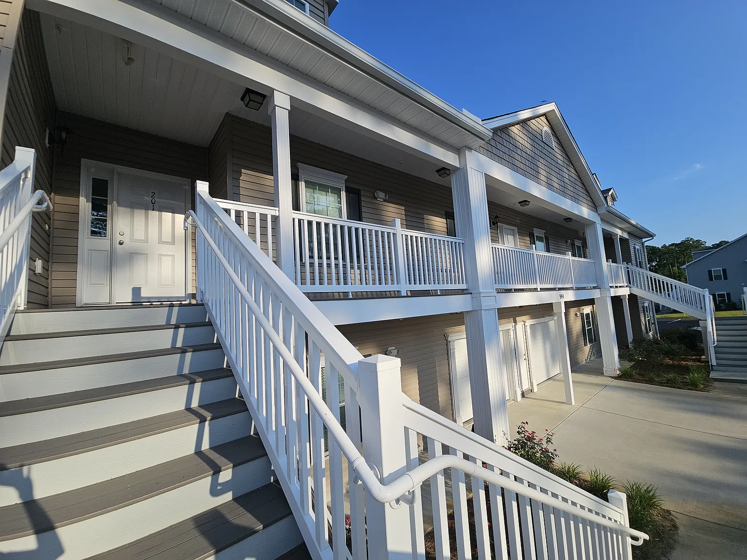 3 bed, 1555 sqft, $1,875 — Photo 3