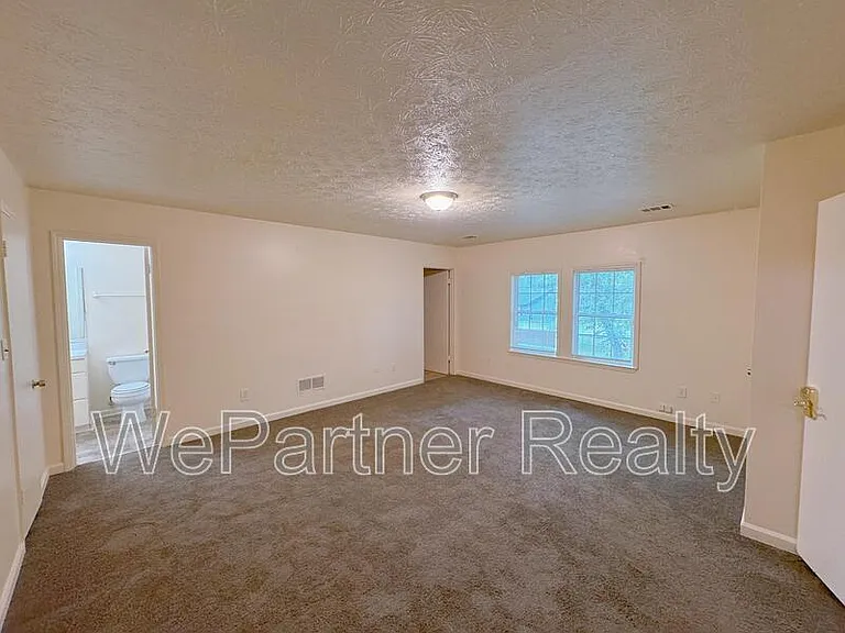 7416 Dartmouth Ct — Photo 13