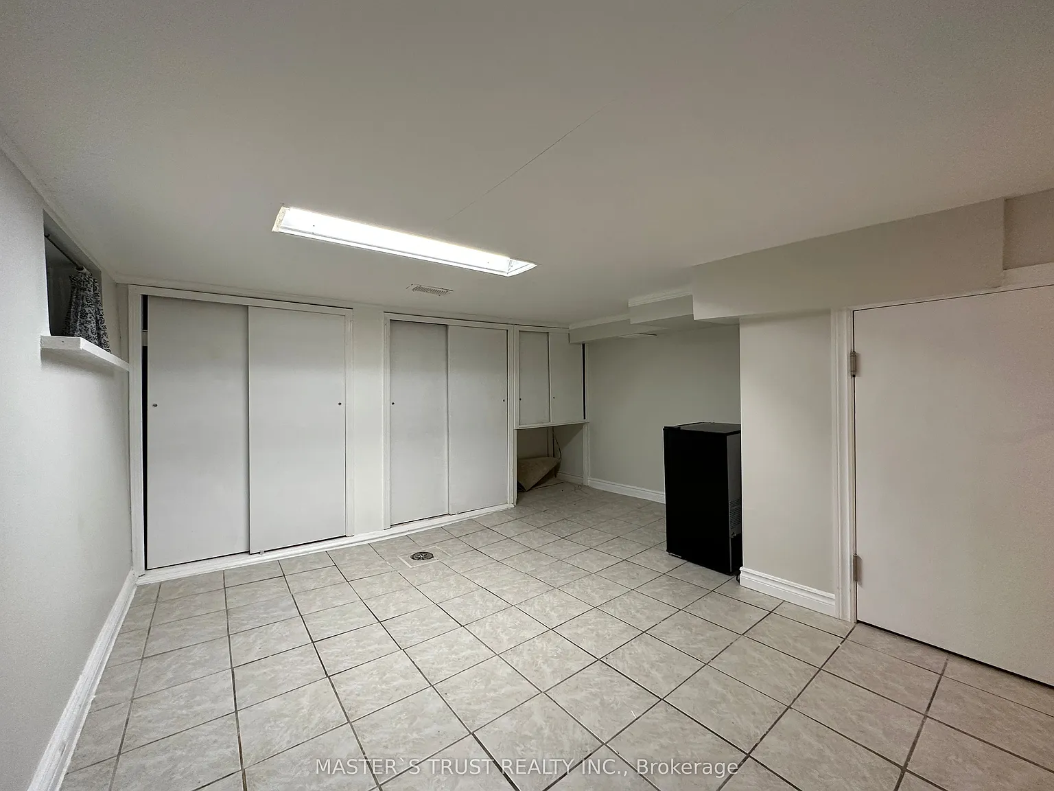 1 bed, $1,240 — Photo 4