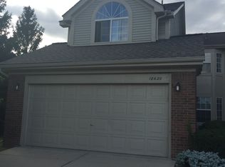 18620 Hilltop Dr, Riverview, MI 48193