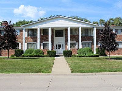 23045 Liberty St, Saint Clair Shores, MI, 48080