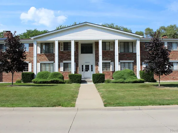 23045 Liberty St, Saint Clair Shores, MI 48080