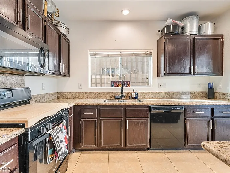 4217 Walnut Glen Dr — Photo 24