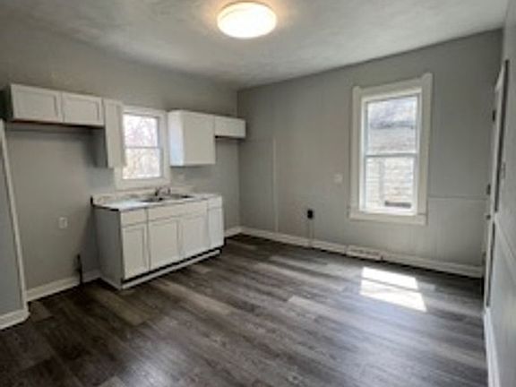 2nd image of 3119 W 68th St Unit 1