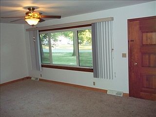 2nd image of 1018 W Sunny Ln