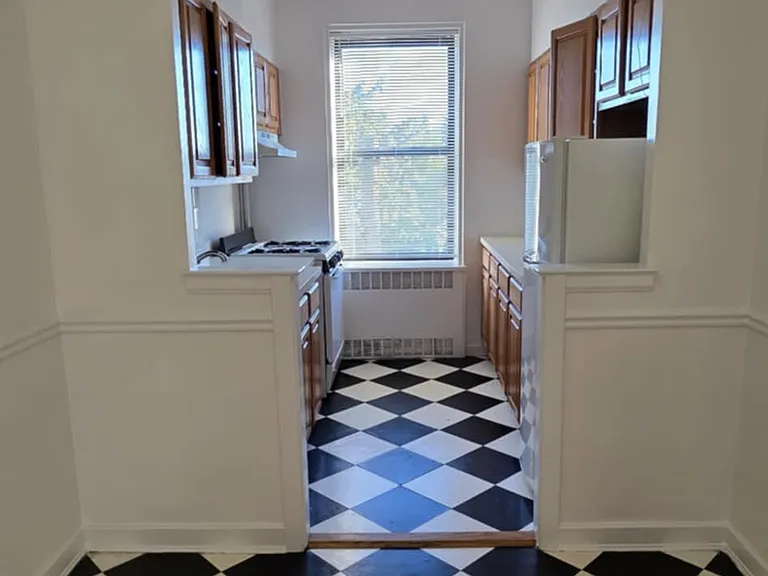 4313 Kepler Ave #2C — Photo 2