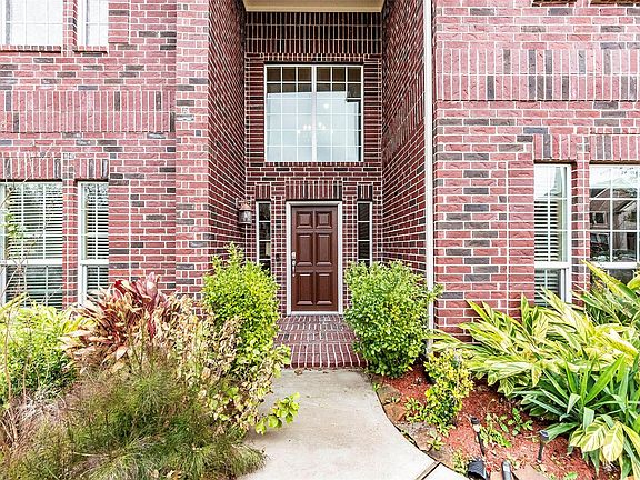 4th image of 2510 Barcelona Way