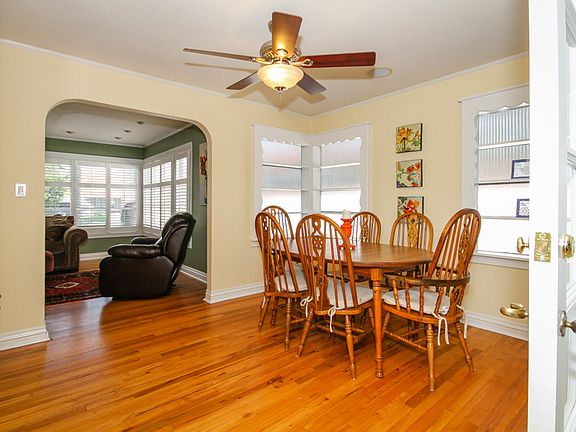 5th image of 129 Donner Ave