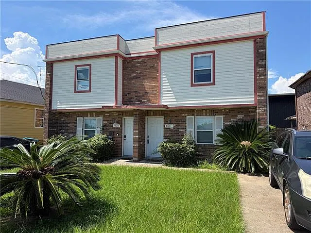 3 bed, 2.5 bath, 1443 sqft, $1,795 — Photo 1