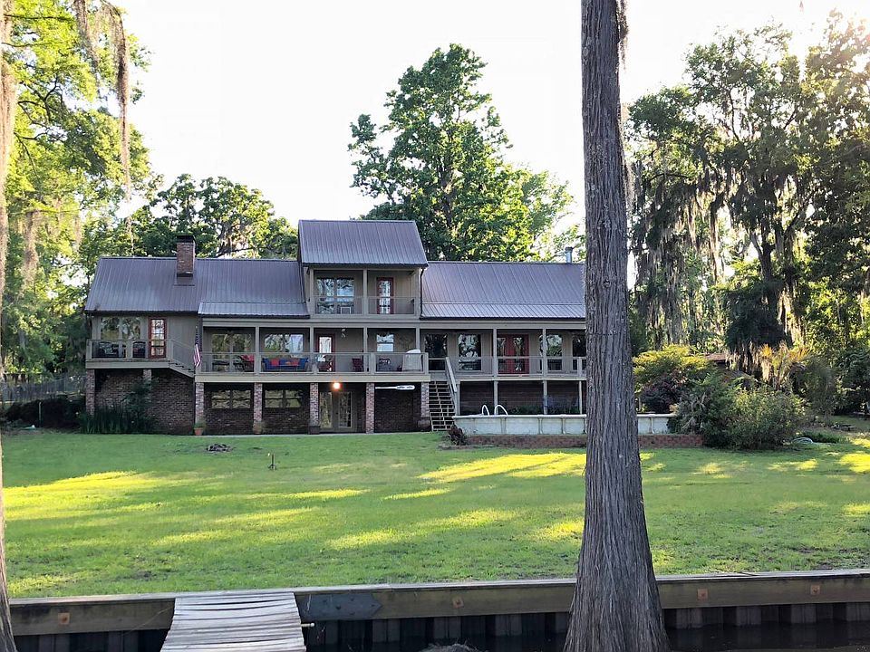1st image of 646 Cypress Dr