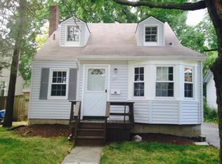 2427 Cambridge Rd, Berkley, MI 48072