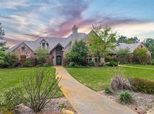 1 Waterchase Ct, Longview, TX 75605