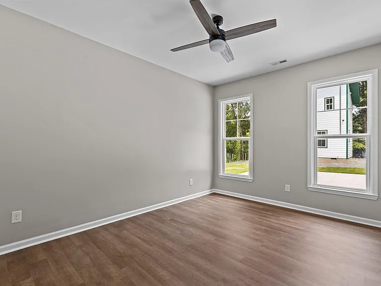 214 N Guthrie Ave #A — Photo 9