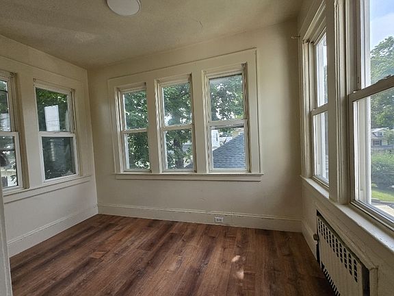 4th image of 209 Belleview Ter