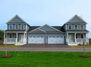 33 Black Dog Dr #3, Burlington, VT 05401