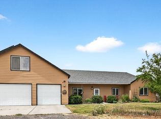 305 SE Rodeo Ln, Madras, OR 97741