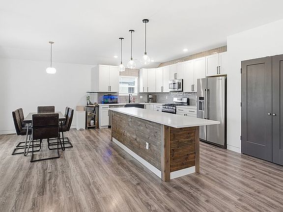 3rd image of 3108 Timber Run Dr