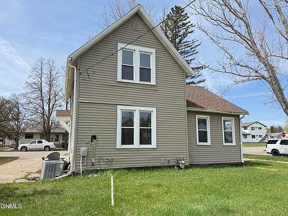 4th image of 755 4th St SW