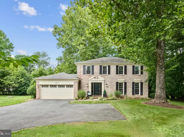 10710 Wynkoop Dr, Great Falls, VA 22066
