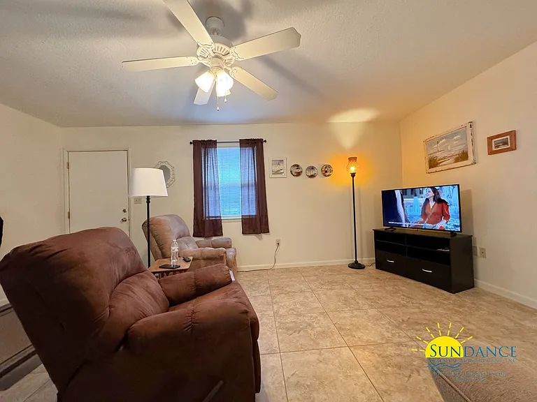 816 Lark St #8 — Photo 3