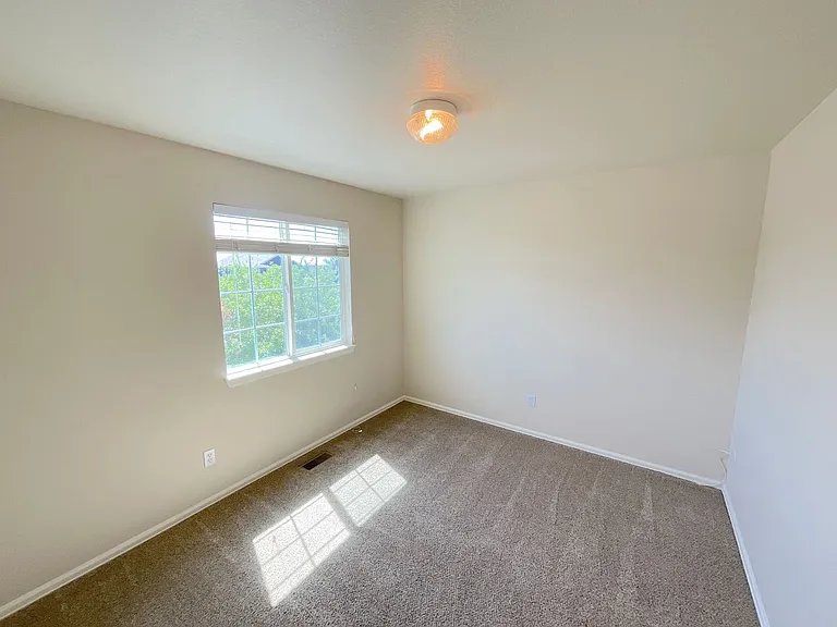 6112 Chivalry Dr — Photo 28