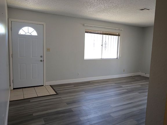 4th image of 1309 E Cartier Ave Unit 1-2