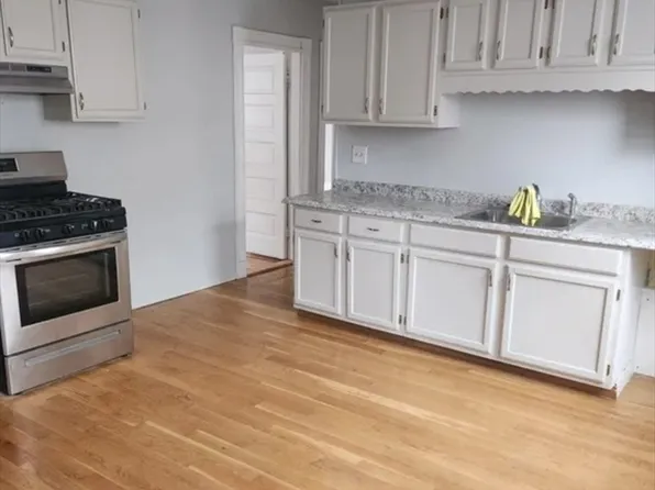 83 Pearl St, Everett, MA 02149