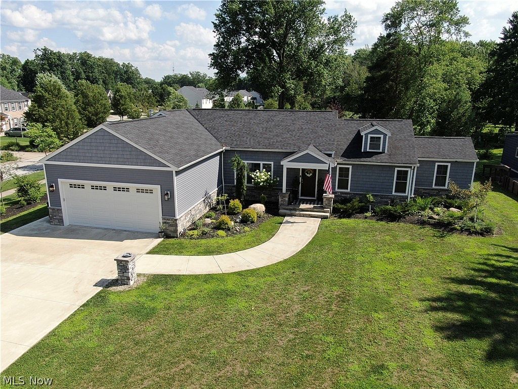 2988 Harris Rd, Broadview Heights, OH 44147 | Zillow