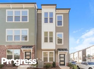 1005 S Mission Ln, Charlotte, NC 28217