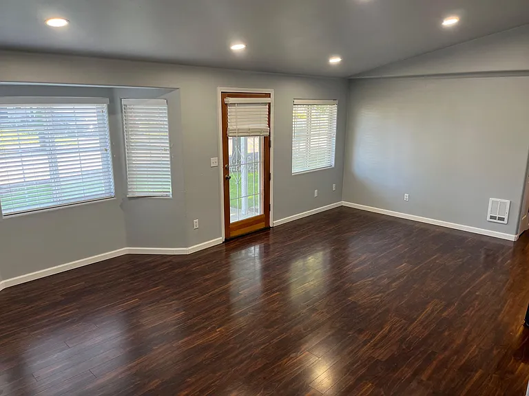 3774 S Redwood Dr — Photo 3
