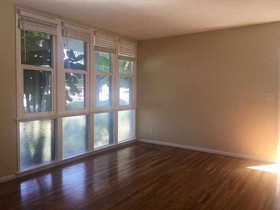 3rd image of 11535 Venice Blvd APT 1