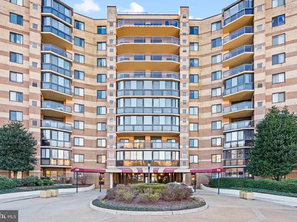 8360 Greensboro Dr APT 918, Mc Lean, VA 22102