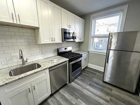 3rd image of 6949-6959 S Merrill Ave #2