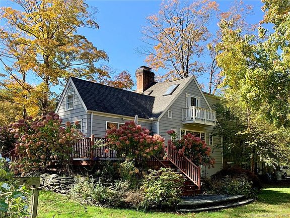 2nd image of 426 Judd Rd