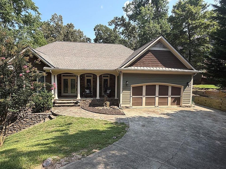1st image of 110 N Cypress Ct